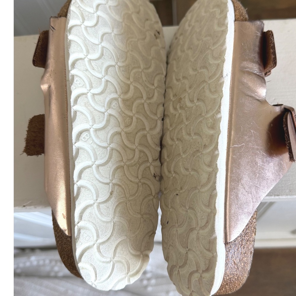 Birkenstock Arizona Rose Gold Metallic Sandals Size 39 Narrow Footbed - Picture 9 of 9